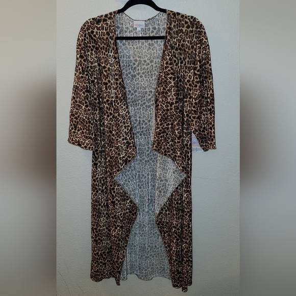 Lularoe Shirley leopard print accordion style fabric open front kimono sz. med - Picture 1 of 4